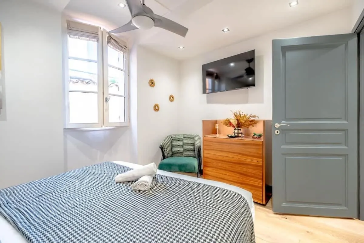 Appartement Kelly - City Center Of サントロペ アパート